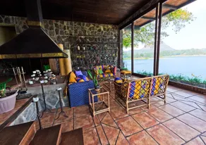 ​Exclusive Lakefront Retreat: Pier, Jacuzzi &Views - Image 2