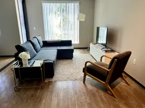 Modern 2 bed 2 bath Newport apt near SNA airport - Image 3