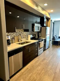Modern 2 bed 2 bath Newport apt near SNA airport - Image 2