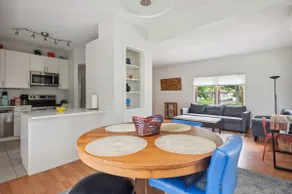 Gorgeous, two bedroom apartment - Image 4