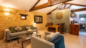 The Stables - Two Bedroom, Air Con + Heated Pool - Image 2