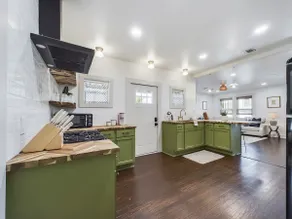 Buchanan Bungalow - Eclectic Mid-Mod Design DT - Image 2