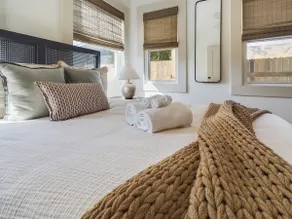 Buchanan Bungalow - Eclectic Mid-Mod Design DT - Image 3