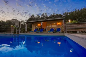 Green Family Villa - Image 2