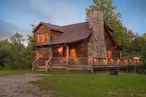 Shenandoah Mountain Majesty Log Cabin on 15 Acres - Hot Tub-1GB Fiber Internet - Image 5