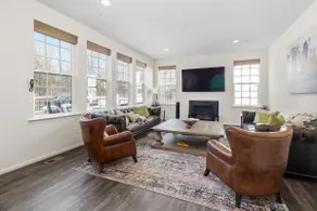 Luxury Retreat w/ Hot Tub, MGM & National Harbor - Image 4