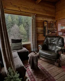 Unique off-grid cabin in raw nature: Bucephalus - Image 3