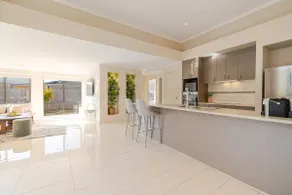 Modern 4BR Retreat/Free EV Charge/Near Surf Coast - Image 4