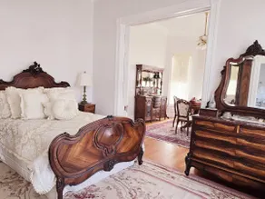 Luxury Home Historic 1895 Victorian Downtown - Image 3