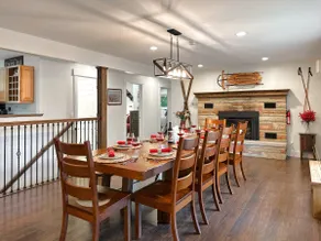 Sugartown Chalet - 5 min to skiing - Epic Deck - Image 2