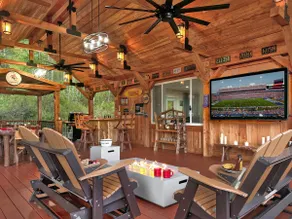 Sugartown Chalet - 5 min to skiing - Epic Deck - Image 3