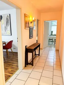 Qonroom for 5 | Ntflx | Balkony | Comfy living - Image 3