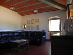 traditional, on two levels - Image 4
