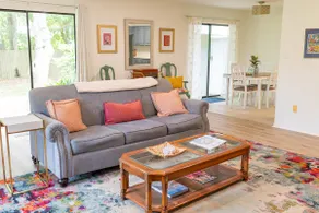 Downtown Fairhope<1 mile! Bikes included! Sleeps 4 - Image 2