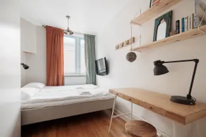 2BR in trendy neighbourhood - Image 3
