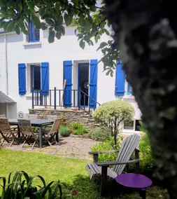Fisherman's House in Doëlan • Ocean view • Walking to the Harbor and Coves • Serves 8 - Image 5