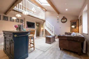 Perfect for couples; friendly pub; great walks - Image 4