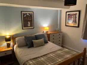 Welcoming and Homely 2 Bed in Central Location - Image 2