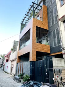 Exquisite 3 BHK Furnished House near Har Ki Pauri: - Image 2