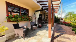 Peace and Love Corner - Image 4