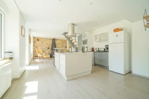Family home, beach on foot - Image 5