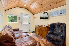 Quaint Cottage near Downtown Loveland - Image 3