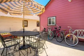 Quaint Cottage near Downtown Loveland - Image 5