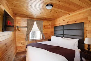 Lakefront Pine Cabin White Mountains Retreat - Image 2