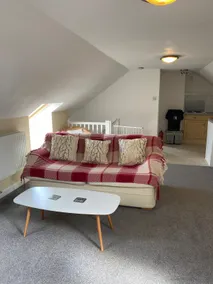Large Loft flat 1m Chipping Norton. Great base for sightseeing/working locally - Image 3