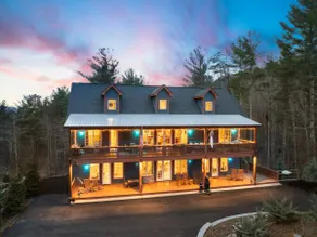 Black Mtn Luxury Suite at SIBS Mountain Retreat - Image 1