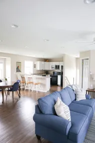 Private carriage house on 3 acres! - Image 2