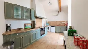 Fantastic Large Villa with Garden, Pool and Jacuzzi - Image 3