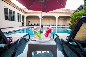 Low Rates! Grand Resort, 1 Acre of Privacy. - Image 4