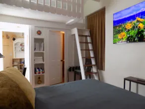 Cozy Studio near Crescent Bay and Heisler park! - Image 2