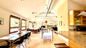 Peaceful Modern Retreat Home - Image 3