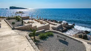 1 OpenSea Apartment balcony Sea View Sun Loungers - Image 5