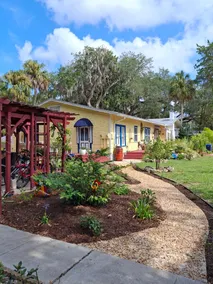 The Three Sisters Manatee, Private 2 Bdrm Apt. - Image 3