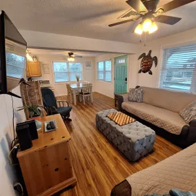 Casa de Calypso Unit C - Beachside, Dog Friendly! - Image 3