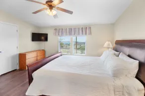 Comfy Home w/King Beds, Views, & Boat Parking - Image 5