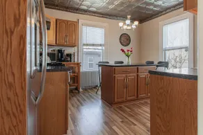 10 min Logan Airport- 3Bed/ 2Bath, Sleep 7 - Image 5