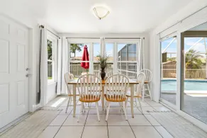 4/2 Private Home with Heated Pool (Min to Beaches) - Image 2