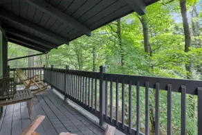 The Roosevelt - Hot Tub, Family Fun & Walk-to Lake - Image 4