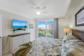 Appartement en copropriété avec piscine chauffée, barbecue et jacuzzi | Vue sur l'eau - Image 4