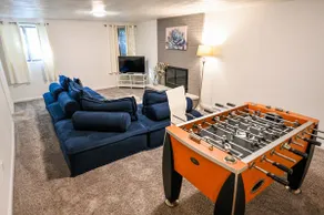 Spacious and Quiet Home in Centennial - 2 minutes from shopping and restaurants! - Image 5