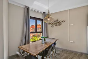 Sunny apartment with a view of Sagrada Familia/Shared terrace - Image 4