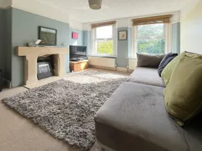 Fantastic 3BD house close to Stroud Town Centre - Image 2