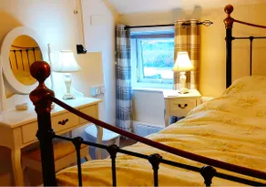Romantic Cosy Cottage with Lakeside views & the Beach on your Doorstep! With "Snuggle up" Log Burner in the Best Location in Mablethorpe! The Perfect Seaside GetAway for Couples! - Image 3