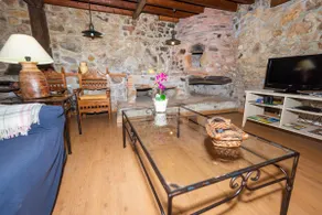 Autumn and a wood-burning stove with views of the Picos de Europa - Image 4