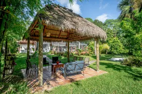 STORE JUPITERHJEM * PRIVATE TIKI HUT, POOL, WATERFALLS OG EXOTIC TREES - Image 2