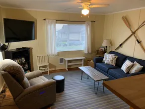 Sunset Beach Cottage - 2 bedrooms , sleeps 6 ppl - Image 4